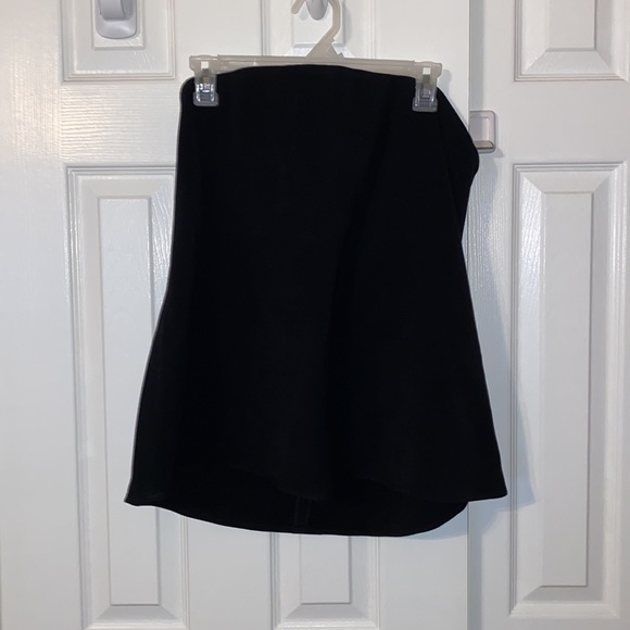 HP! ๐๐ Strapless Black Crepe Marin Top
TUCKERNUCK - Picture 8 of 14